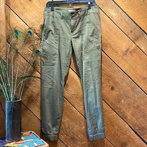 Jolt women’s khaki tapered leg pants size 11